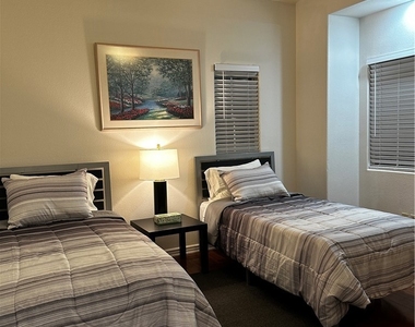 300 Lampman Way - Photo Thumbnail 19