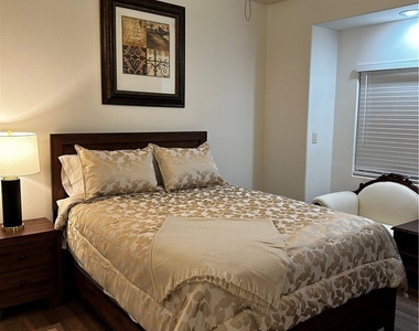 300 Lampman Way - Photo Thumbnail 16