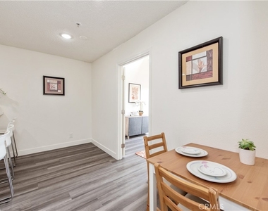 450 E 4th - Photo Thumbnail 15