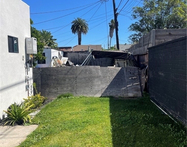 2230 73 Street - Photo Thumbnail 6