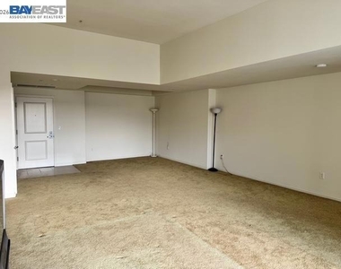 46 W Julian St - Photo Thumbnail 4