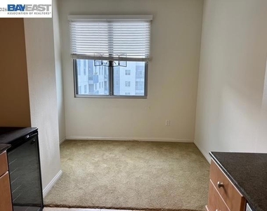 46 W Julian St - Photo Thumbnail 8