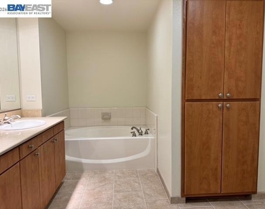 46 W Julian St - Photo Thumbnail 12