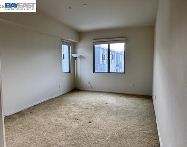 46 W Julian St - Photo Thumbnail 9