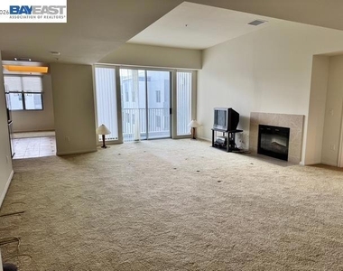 46 W Julian St - Photo Thumbnail 3