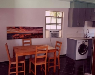1053 S Stanley Avenue - Photo Thumbnail 4
