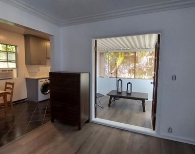 1053 S Stanley Avenue - Photo Thumbnail 5
