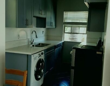 1053 S Stanley Avenue - Photo Thumbnail 7
