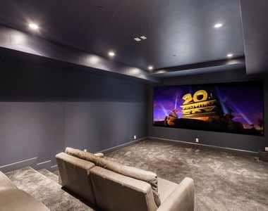 7801 Hillside Avenue - Photo Thumbnail 6