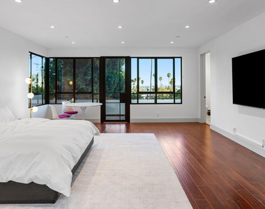 7801 Hillside Avenue - Photo Thumbnail 46