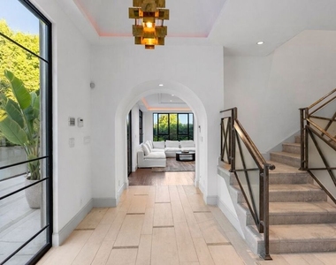 7801 Hillside Avenue - Photo Thumbnail 11