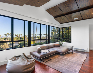 7801 Hillside Avenue - Photo Thumbnail 27