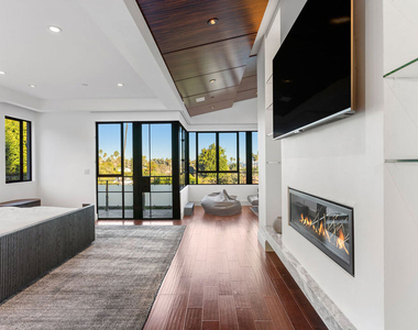 7801 Hillside Avenue - Photo Thumbnail 25