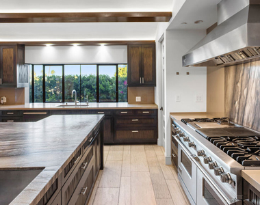 7801 Hillside Avenue - Photo Thumbnail 17