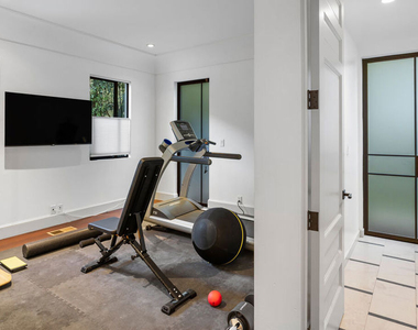 7801 Hillside Avenue - Photo Thumbnail 9