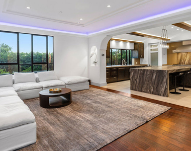 7801 Hillside Avenue - Photo Thumbnail 12