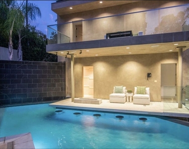 7801 Hillside Avenue - Photo Thumbnail 4