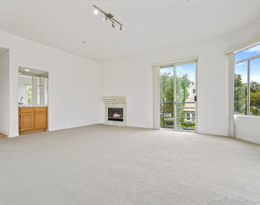 1325 Arizona Avenue - Photo Thumbnail 29