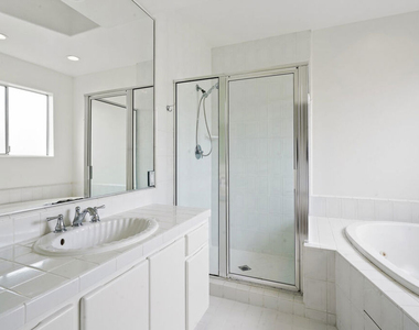 1325 Arizona Avenue - Photo Thumbnail 44