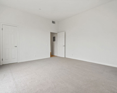 1325 Arizona Avenue - Photo Thumbnail 42