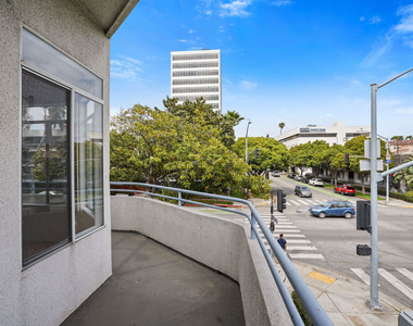 1325 Arizona Avenue - Photo Thumbnail 64