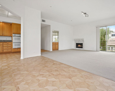1325 Arizona Avenue - Photo Thumbnail 22