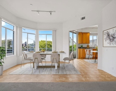 1325 Arizona Avenue - Photo Thumbnail 2