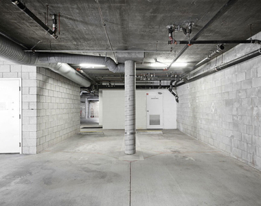 1325 Arizona Avenue - Photo Thumbnail 58