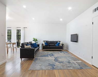 344 S Rexford Drive - Photo Thumbnail 2