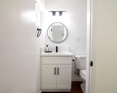 344 S Rexford Drive - Photo Thumbnail 16