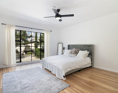 344 S Rexford Drive - Photo Thumbnail 13