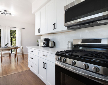 344 S Rexford Drive - Photo Thumbnail 11