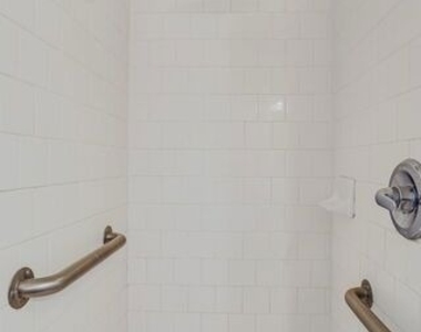 1006 Havenhurst - Photo Thumbnail 17