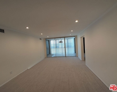 415 Montana Avenue - Photo Thumbnail 22