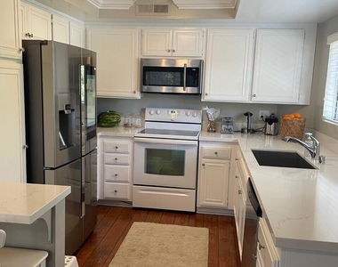3709 Summershore Lane - Photo Thumbnail 8