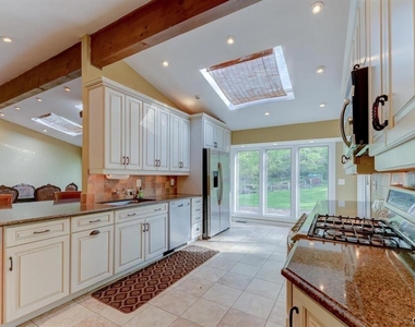 20 Cherry Lane - Photo Thumbnail 4