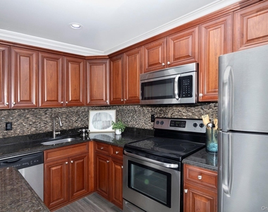10 Mainsail Drive - Photo Thumbnail 2