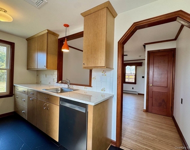 34 Union Avenue - Photo Thumbnail 2