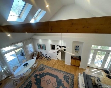 35 Maple Street - Photo Thumbnail 12