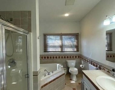 35 Maple Street - Photo Thumbnail 8