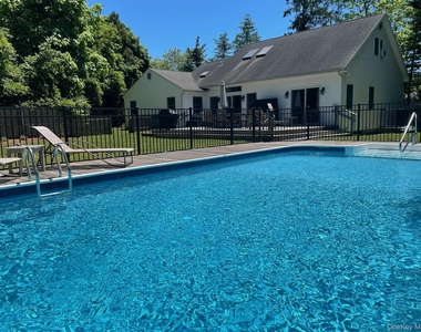 35 Maple Street - Photo Thumbnail 20