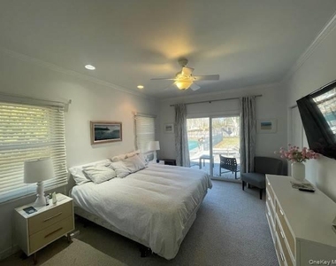 35 Maple Street - Photo Thumbnail 7