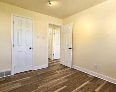 2806 Ryerson Place - Photo Thumbnail 14