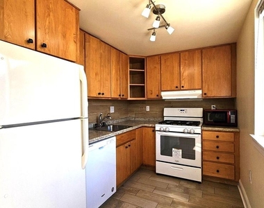 2806 Ryerson Place - Photo Thumbnail 5