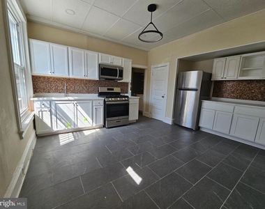 718 S 52nd Street S - Photo Thumbnail 8
