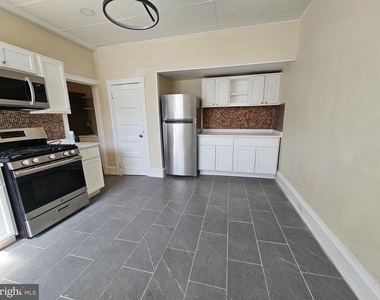 718 S 52nd Street S - Photo Thumbnail 7