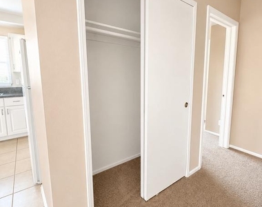 13 Florence Tollgate - Photo Thumbnail 8