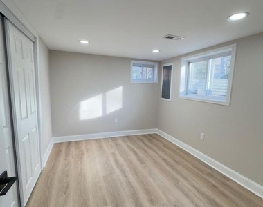 4305 Elmwood Road - Photo Thumbnail 8