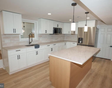 4305 Elmwood Road - Photo Thumbnail 3