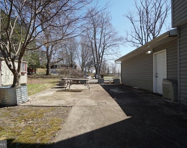 8602 Chapel View Road - Photo Thumbnail 30